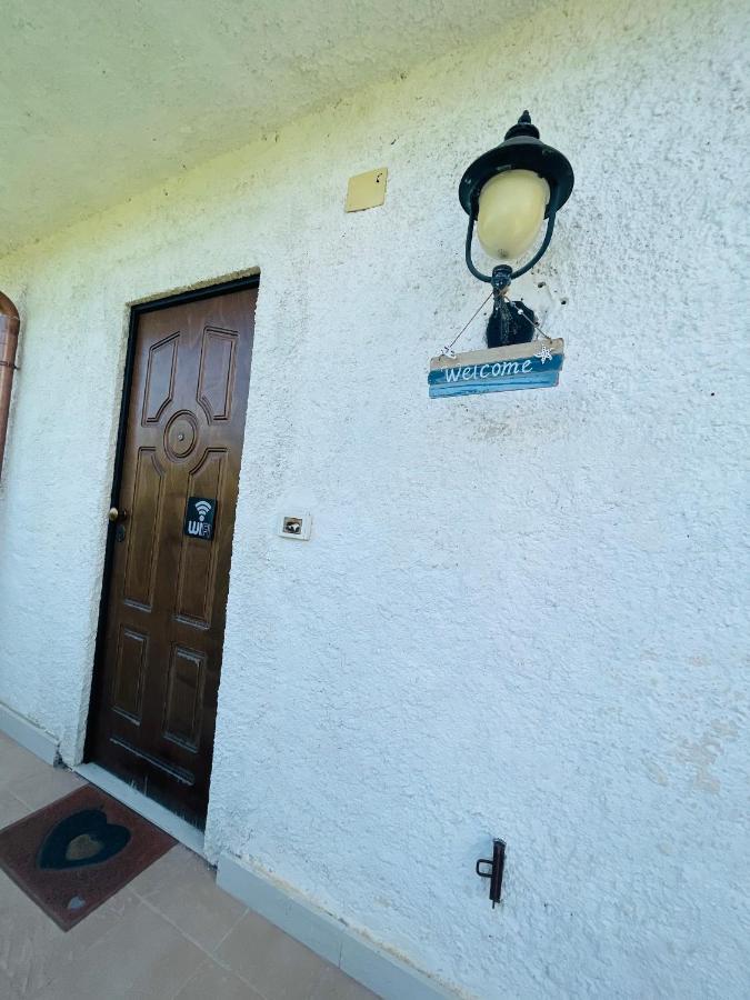 La Casa Di Nonna Attilia Apartment Fondi Bagian luar foto