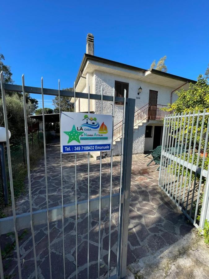 La Casa Di Nonna Attilia Apartment Fondi Bagian luar foto