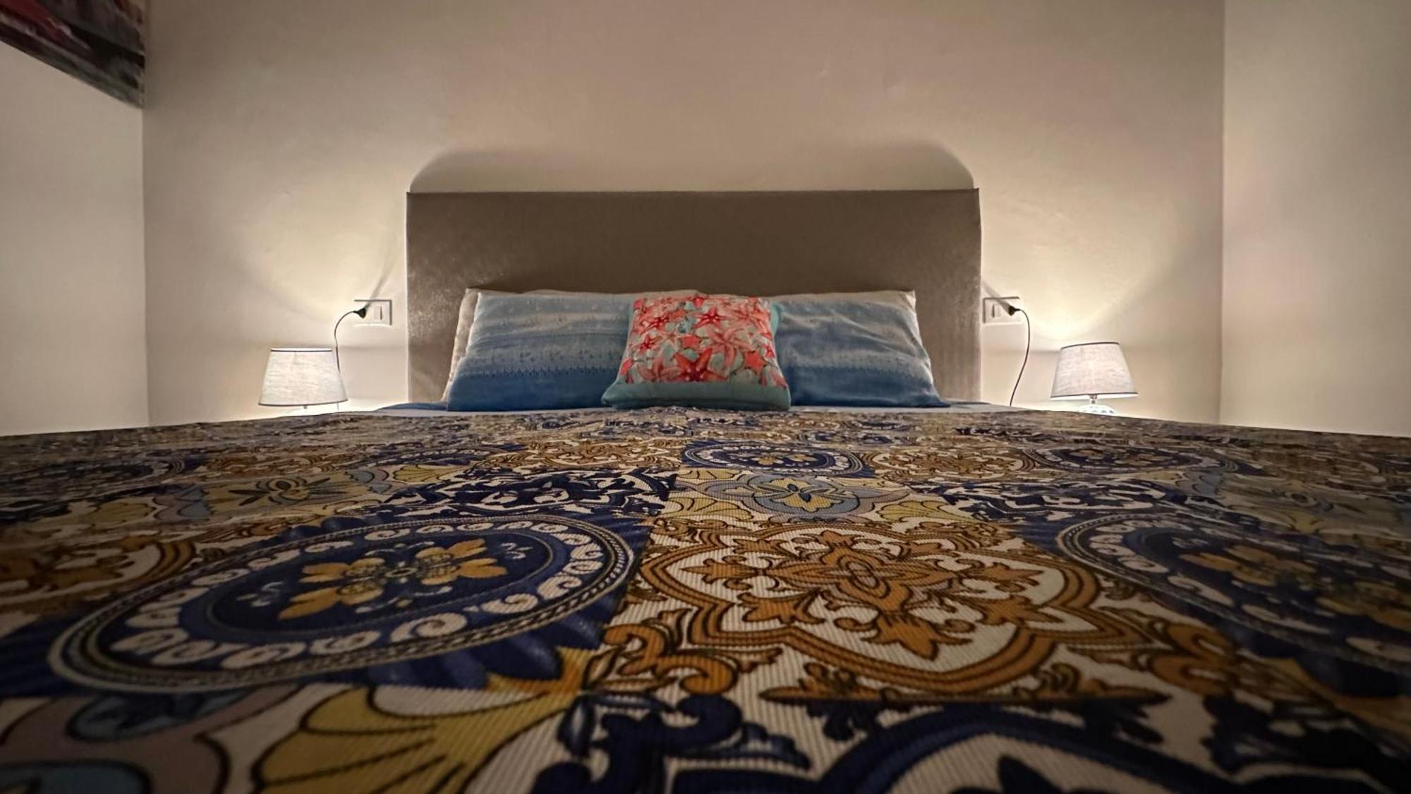La Casa Di Nonna Attilia Apartment Fondi Bagian luar foto